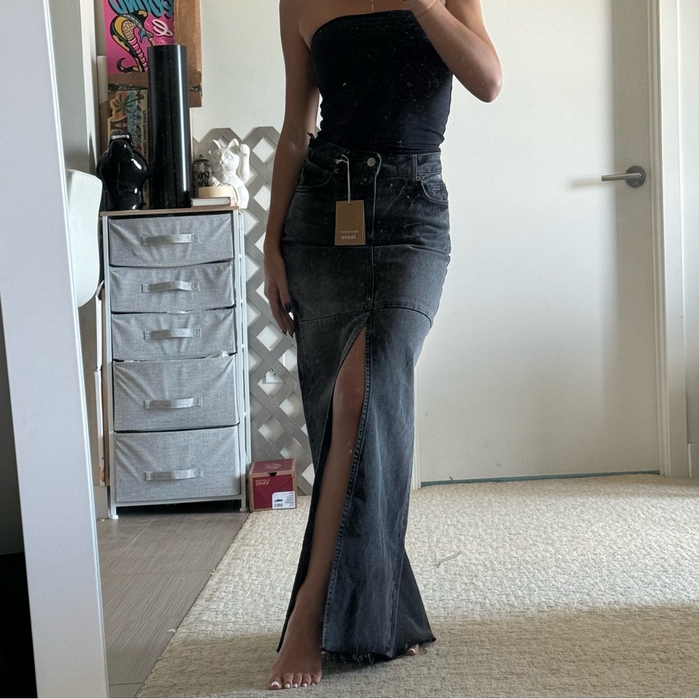 Reformation black tazz denim maxi skirt size 24 NWT